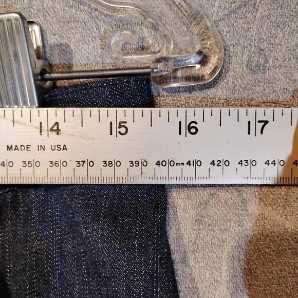 Haggar NWOT Women's Embroidered Jeans in Size 10 - Picture 8 of 9